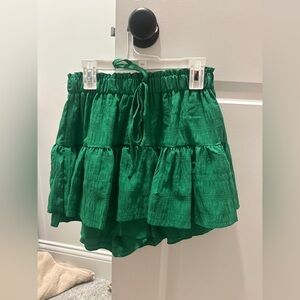 Green skirt // size small